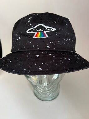 Kolby 3D Alien Speckled Black Bucket Hat Stars & Rainbow UFO Space Festival